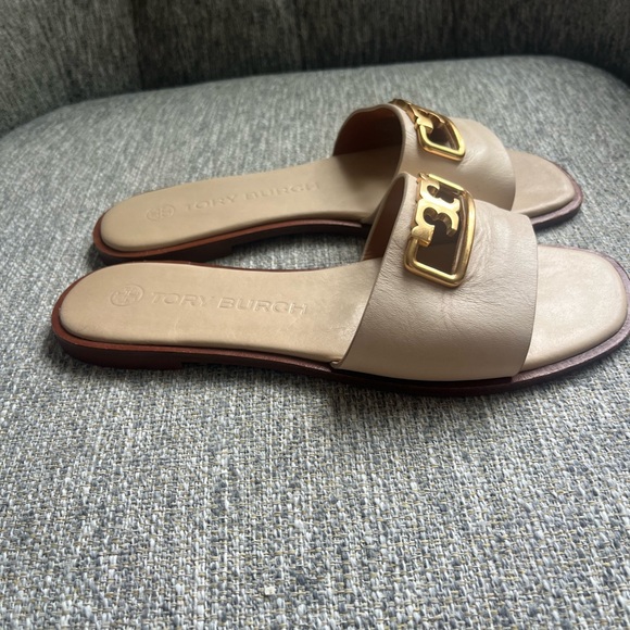 Tory Burch Gold Logo Cream leather Slides  size 8.5 - Picture 4 of 9